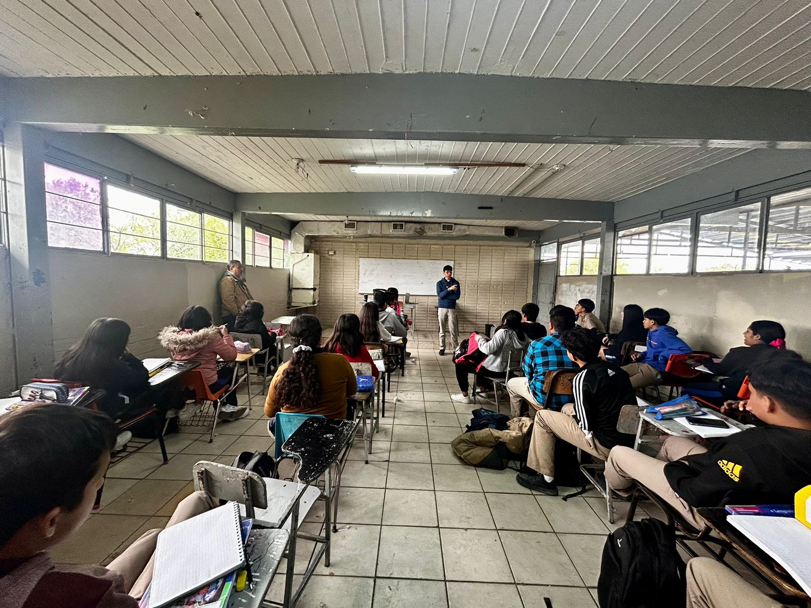DIF Reynosa lleva pláticas de prevención de embarazo a escuelas